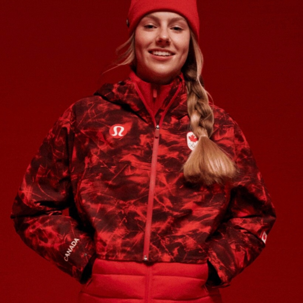 HOSTPICK ♥️ RARE Lulu Team Canada 22 Cropped Waterproof Multiseason Jacket L/XL